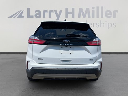 Used 2024 Ford Edge SEL image 4