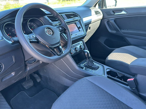 Used 2021 Volkswagen Tiguan S image 12