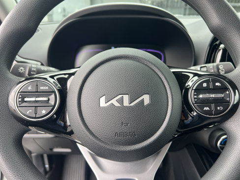 Used 2025 Kia Soul S image 14