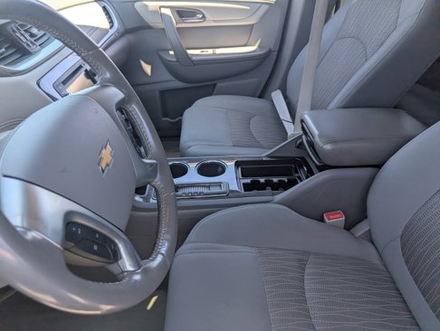 Used 2017 Chevrolet Traverse LT image 18