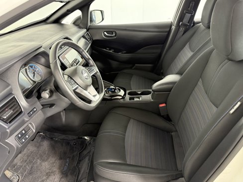Used 2023 Nissan Leaf SV Plus image 14