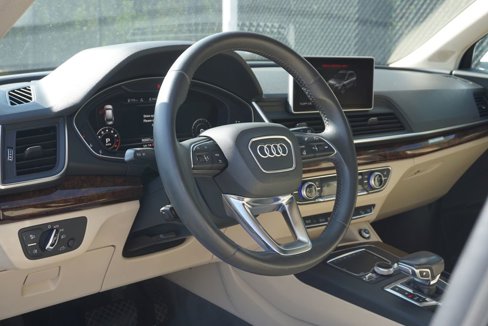 Used 2018 Audi Q5 2.0T Premium Plus w/ Premium Plus Package image 25