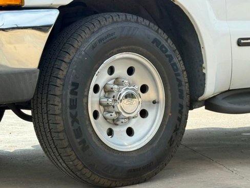 Used 1999 Ford F250 Lariat image 16