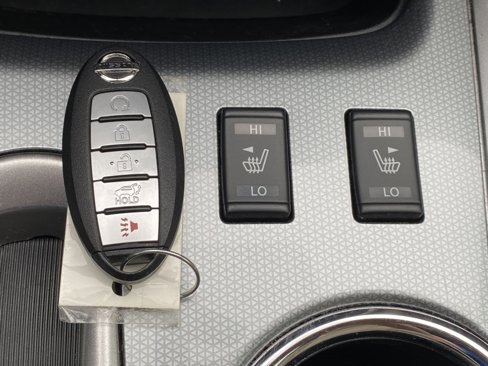 Used 2017 Nissan Pathfinder SL w/ SL Tech Package image 16