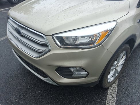 Used 2018 Ford Escape SE w/ SE Sync 3 Package image 19