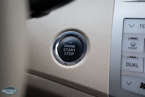 Used 2009 Toyota Avalon Limited image 29