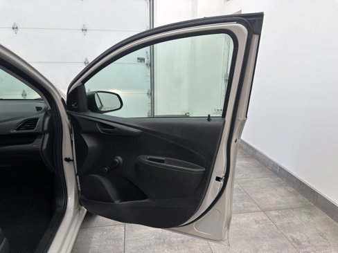 Used 2018 Chevrolet Spark LS image 28