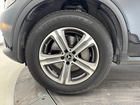 Used 2019 Mercedes-Benz GLC 300 image 10