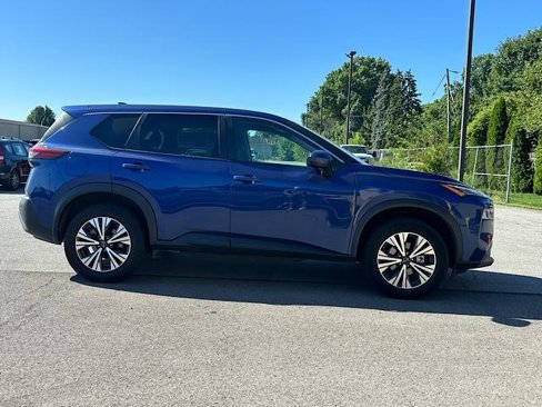 Used 2023 Nissan Rogue SV image 9