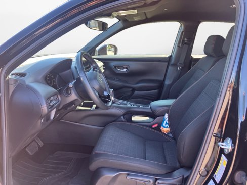 Used 2023 Honda HR-V Sport image 11