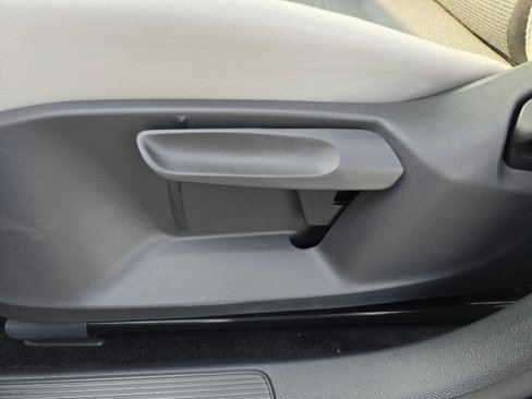 New 2025 Volkswagen Taos S image 25