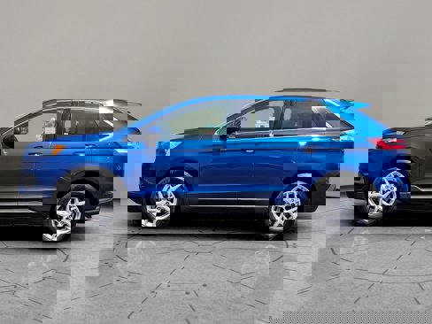 Used 2023 Ford Edge SEL image 7