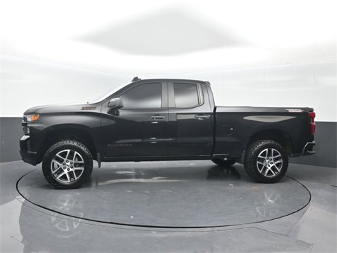 Used 2019 Chevrolet Silverado 1500 Custom Trail Boss w/ Custom Convenience Package image 4