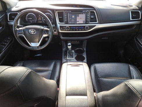 Used 2015 Toyota Highlander XLE image 13