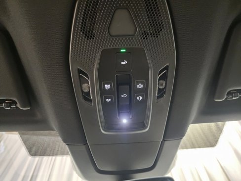 New 2025 Porsche Macan 4S Electric image 15