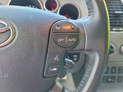Used 2010 Toyota Sequoia Platinum image 33