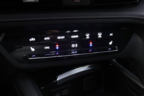 Used 2023 Buick Envision Essence image 6