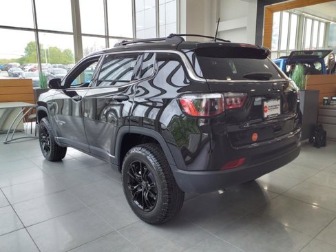 New 2025 Jeep Compass Sport image 8