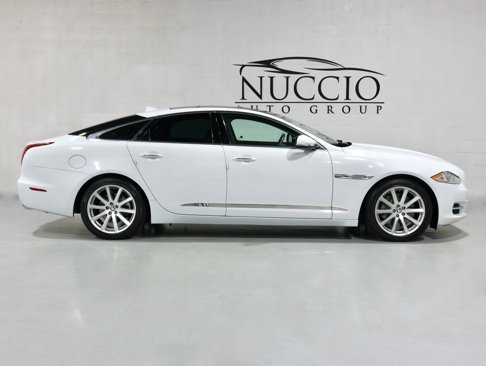 Used 2013 Jaguar XJ image 16
