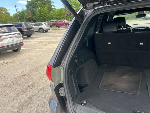 Used 2018 Jeep Grand Cherokee Laredo image 28