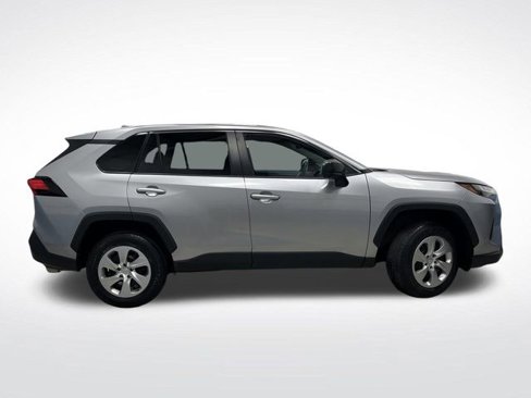Used 2023 Toyota RAV4 LE image 2