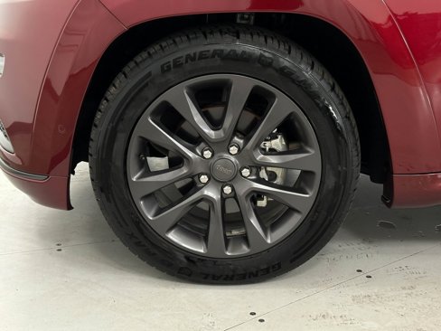 Certified 2019 Jeep Grand Cherokee High Altitude image 39