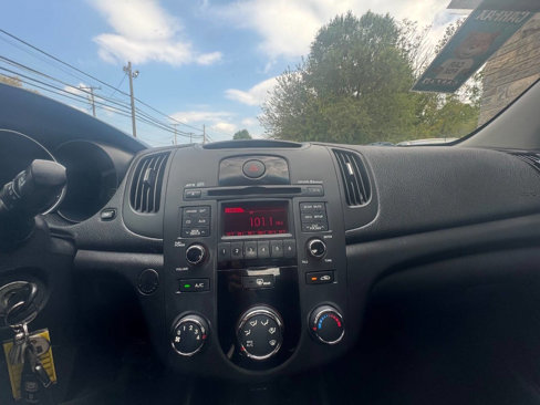 Used 2012 Kia Forte EX w/ Fuel Economy Pkg image 28