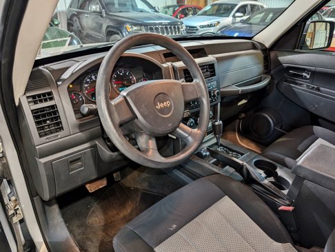 Used 2010 Jeep Liberty Sport w/ Popular Equipment Group image 14