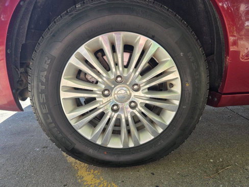 Used 2016 Chrysler Town & Country Limited image 25