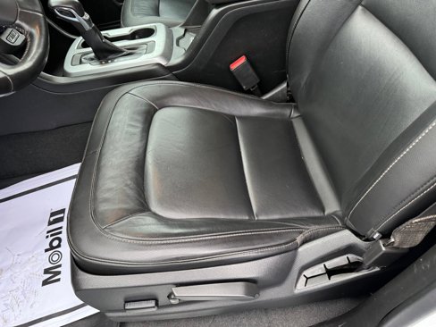 Used 2022 Chevrolet Colorado ZR2 image 11