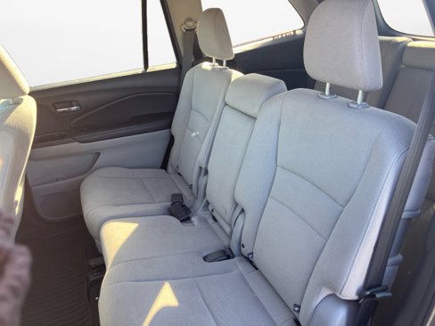 Used 2017 Honda Pilot EX image 9