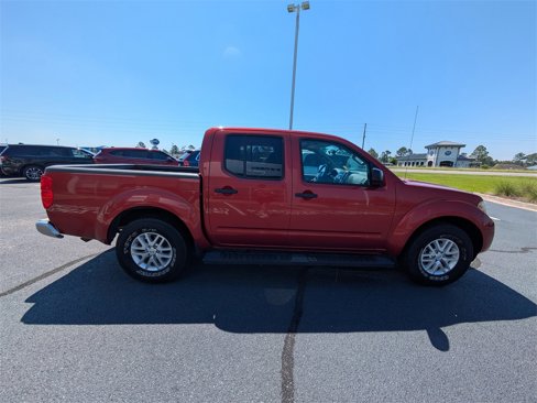 Used 2016 Nissan Frontier SV image 3