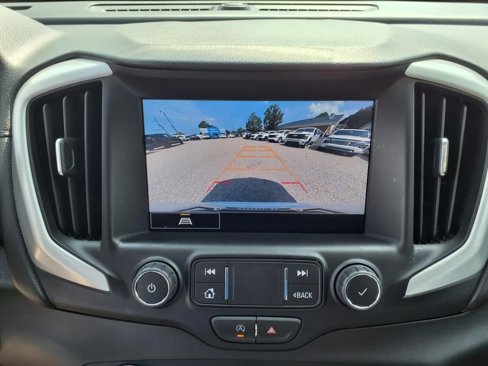 Used 2022 GMC Terrain SLE w/ Driver Convenience Package image 17