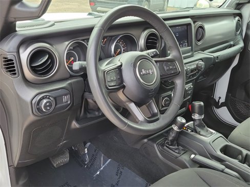 Used 2023 Jeep Gladiator Sport image 10