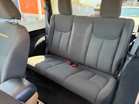 Used 2015 Jeep Wrangler Sahara w/ Connectivity Group image 9