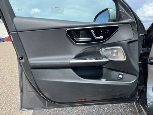 Used 2024 Mercedes-Benz C 300 Sedan image 11