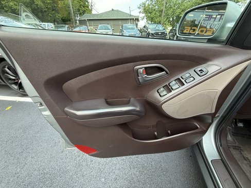 Used 2015 Hyundai Tucson GLS image 15