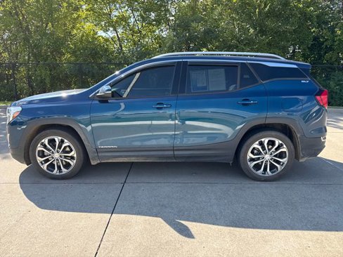 Used 2020 GMC Terrain SLT w/ Preferred Package image 2