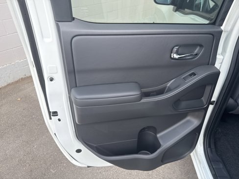 New 2025 Nissan Frontier SV image 20