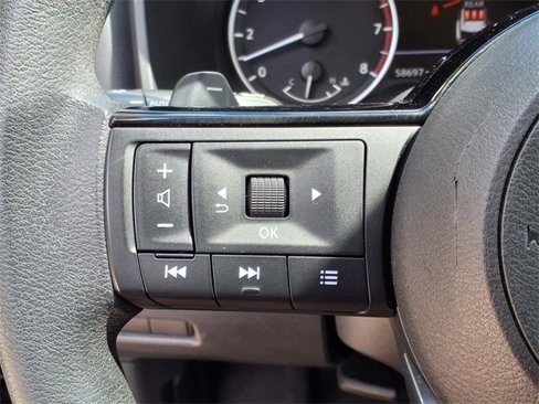 Used 2023 Nissan Rogue SV image 21