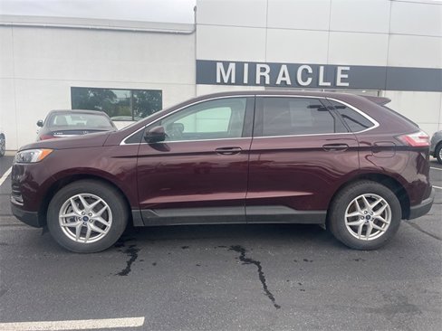 Used 2022 Ford Edge SEL w/ Convenience Package image 2