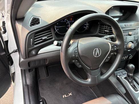 Used 2017 Acura ILX image 9