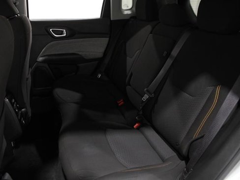 Used 2022 Jeep Compass Sport image 19