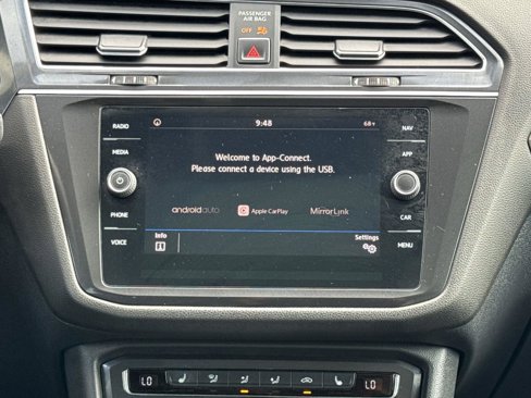 Used 2018 Volkswagen Tiguan SEL image 24