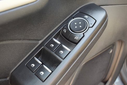 Used 2022 Ford Escape SE w/ Cold Weather Package image 15
