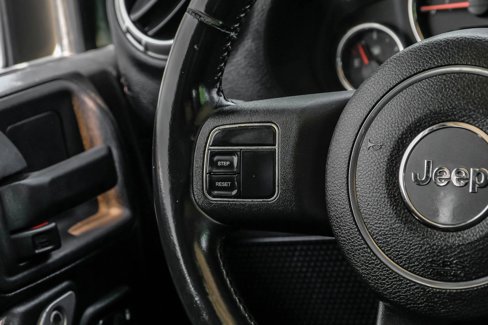 Used 2011 Jeep Wrangler Unlimited Rubicon w/ Dual Top Group image 18