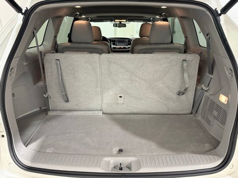 Used 2016 Toyota Highlander Limited image 10