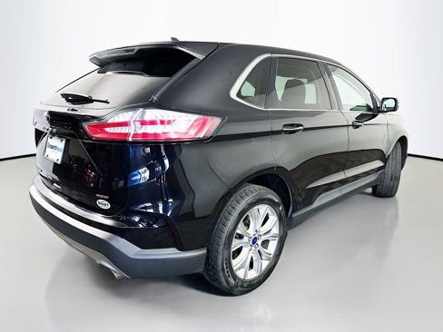 Used 2022 Ford Edge Titanium image 7