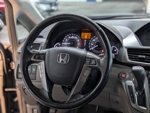 Used 2015 Honda Odyssey Touring image 18