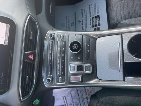 Used 2023 Hyundai Santa Fe SEL image 27